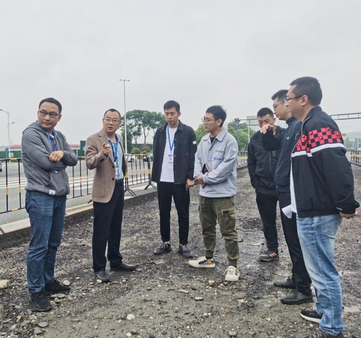 5.19深入项目现场 督导项目进度2.jpg