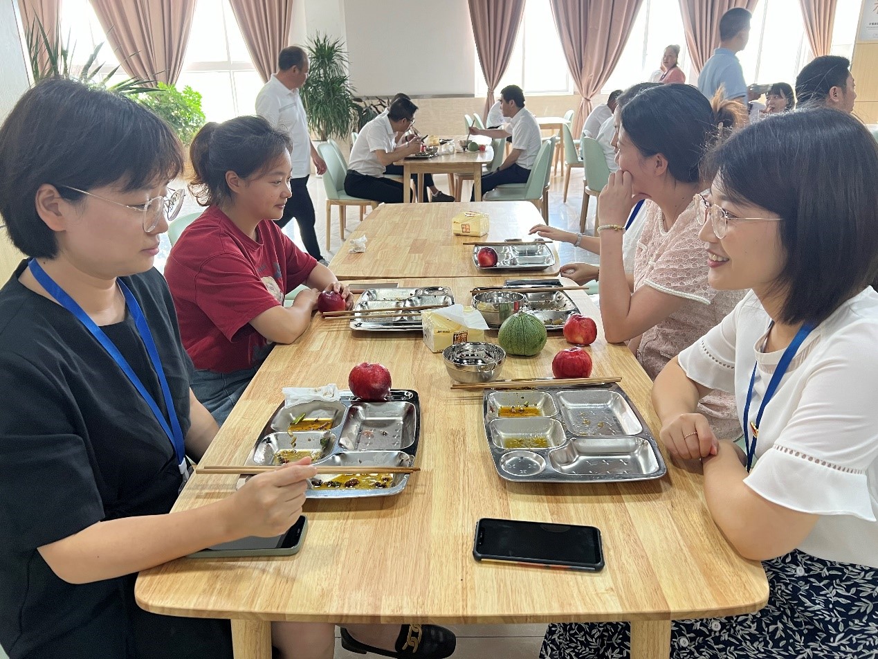 6.24经开投控集团开展“光盘行动 你我同行”主题日活动3.jpg 6.24经开投控集团开展“光盘行动 你我同行”主题日活动3.jpg