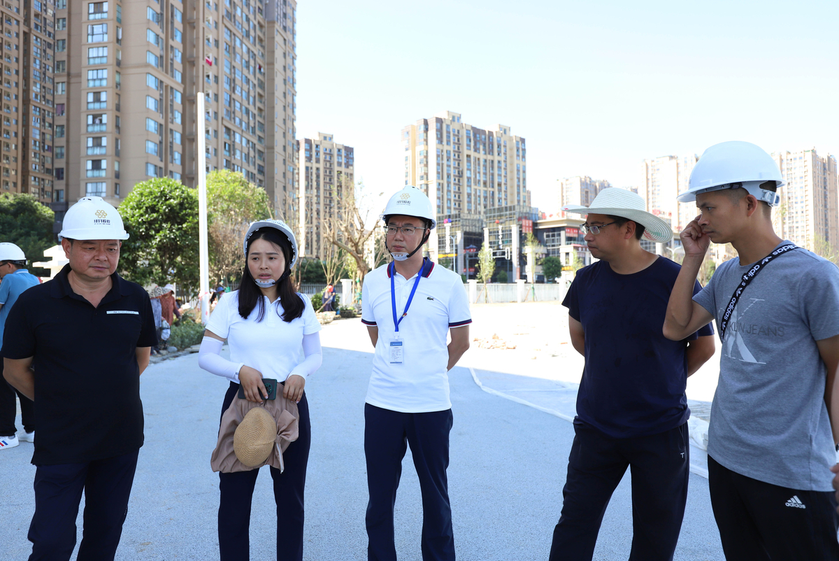 6.29 2022年6月29日童彪督导三江实验学校1.jpg 6.29 2022年6月29日童彪督导三江实验学校1.jpg